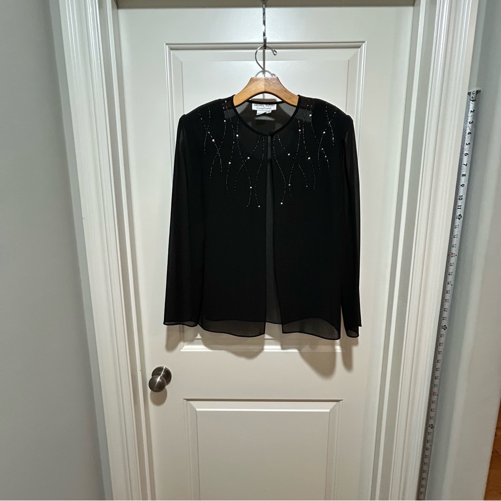 Adrianna Papell women’s size M Black Evening Sheer Beaded Jacket LIKE NEW.